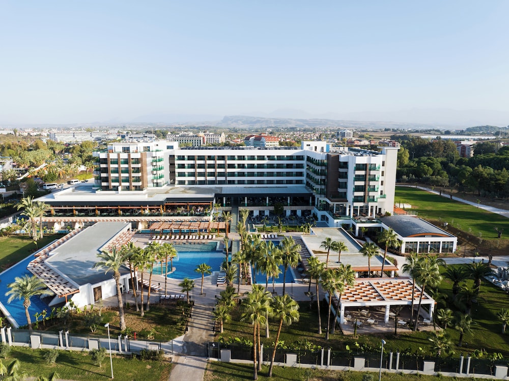 Sural Saray Hotel - All inclusive — Hotel building in Side