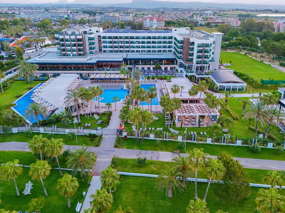 Sural Saray Hotel - All inclusive — Hotel building in Side