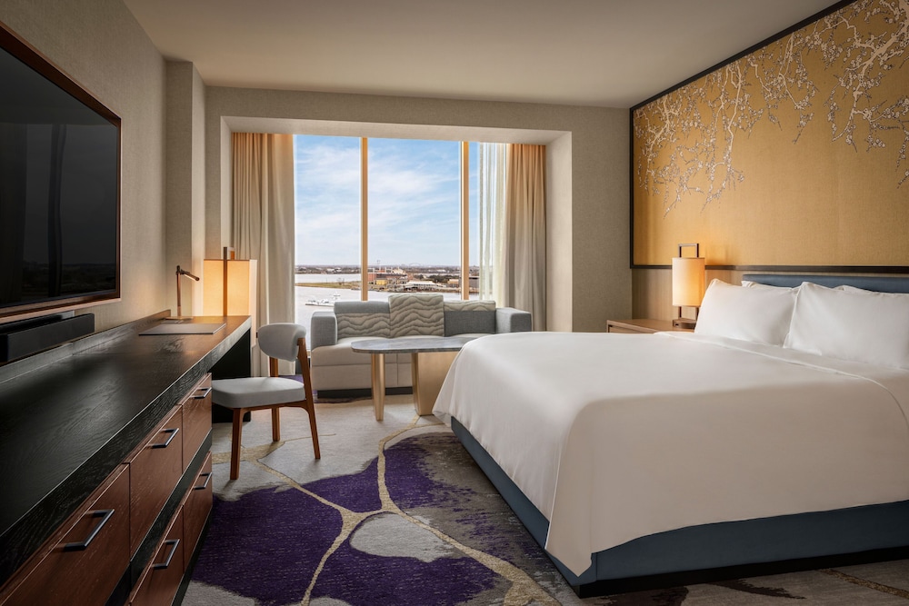 Harrah's New Orleans Hotel & Casino - A Caesars Rewards Destination — Hotel rooms in New Orleans, Louisiana