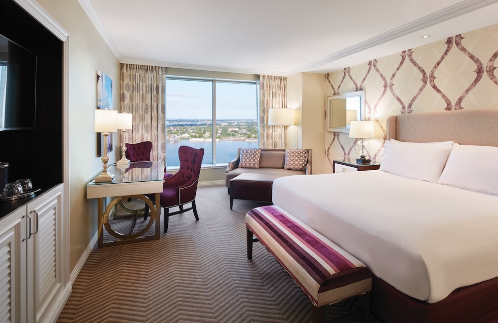 Harrah's New Orleans Hotel & Casino - A Caesars Rewards Destination — Hotel rooms in New Orleans, Louisiana