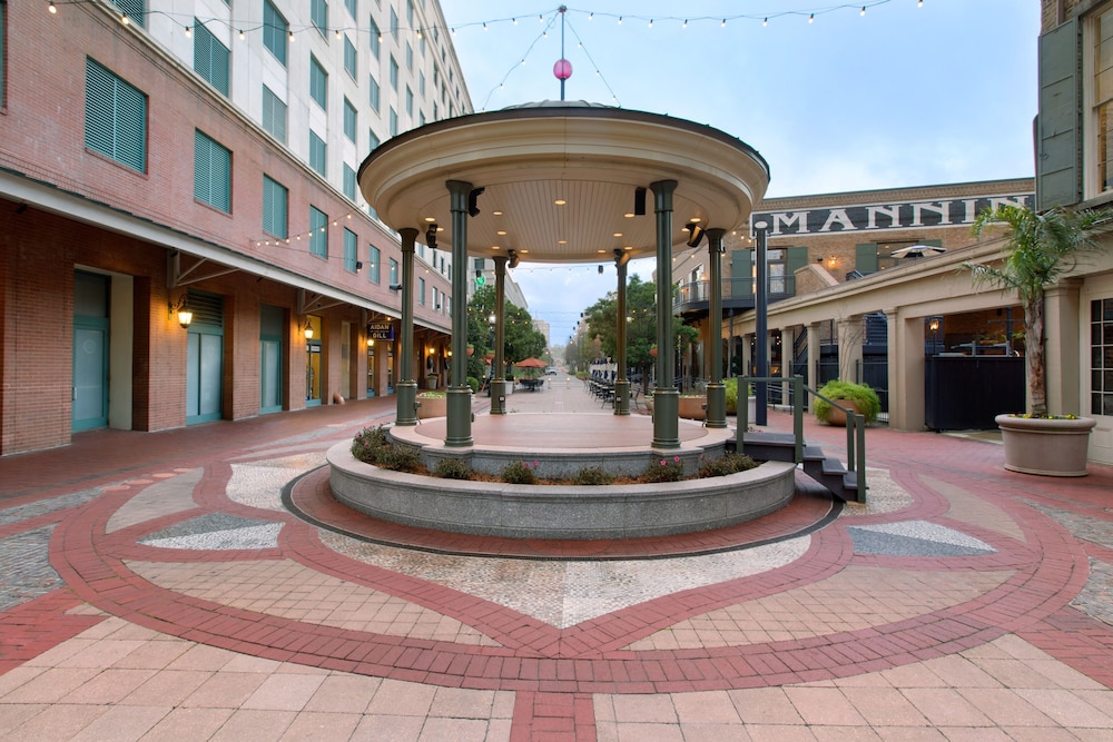 Harrah's New Orleans Hotel & Casino - A Caesars Rewards Destination — Attractions in the area in New Orleans, Louisiana