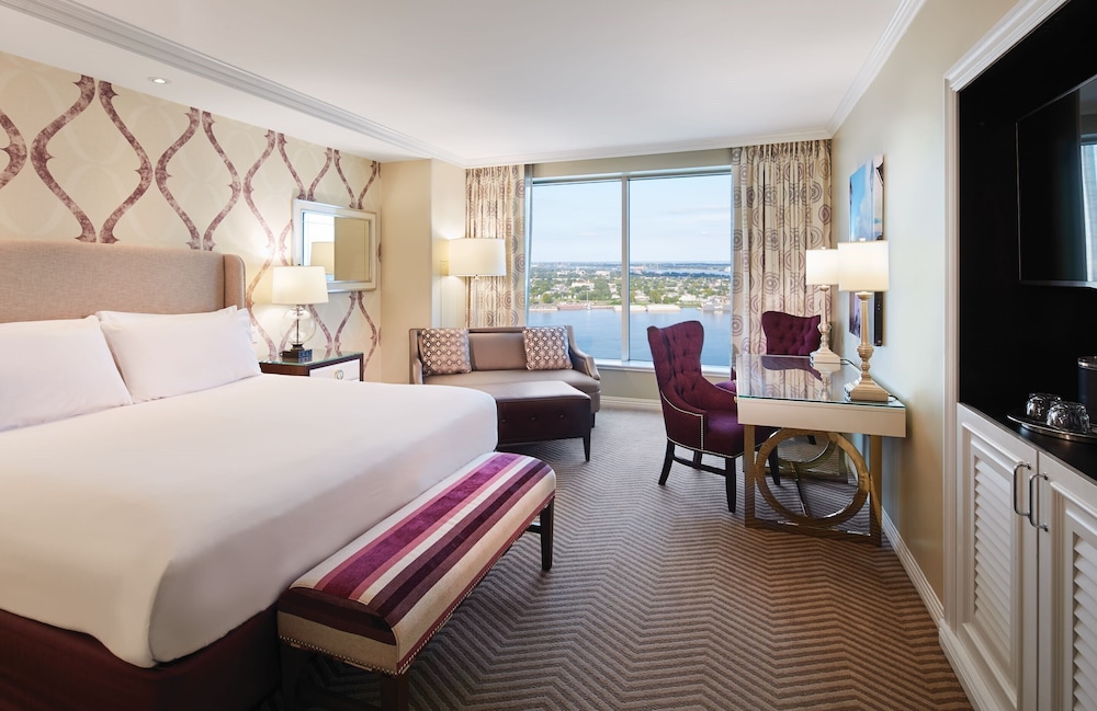 Harrah's New Orleans Hotel & Casino - A Caesars Rewards Destination — Hotel rooms in New Orleans, Louisiana