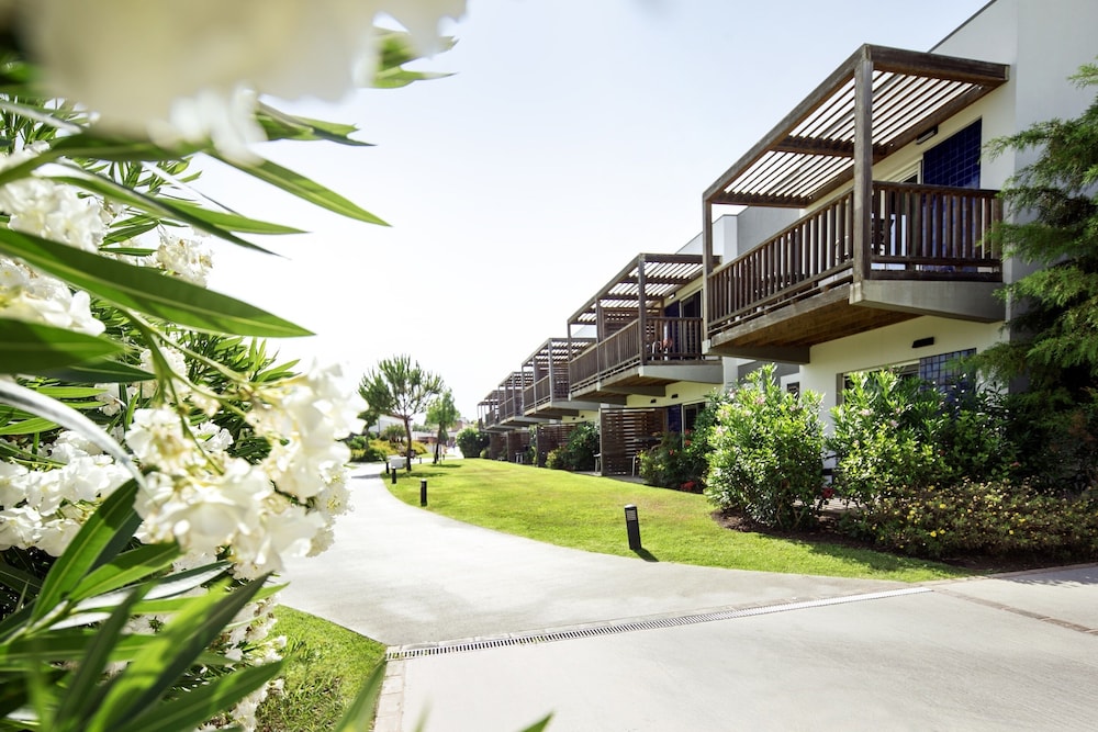 ROBINSON QUINTA DA RIA - All Inclusive — Hotel building in Conceição, Faro