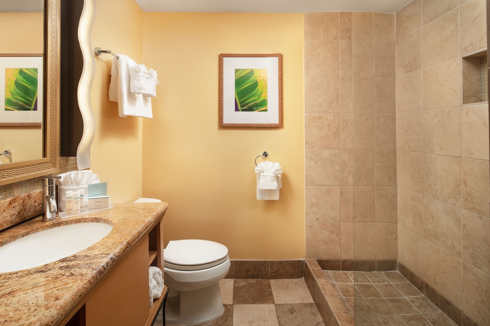 Hampton Inn Key Largo Manatee Bay — Hotel rooms in Key Largo, Florida