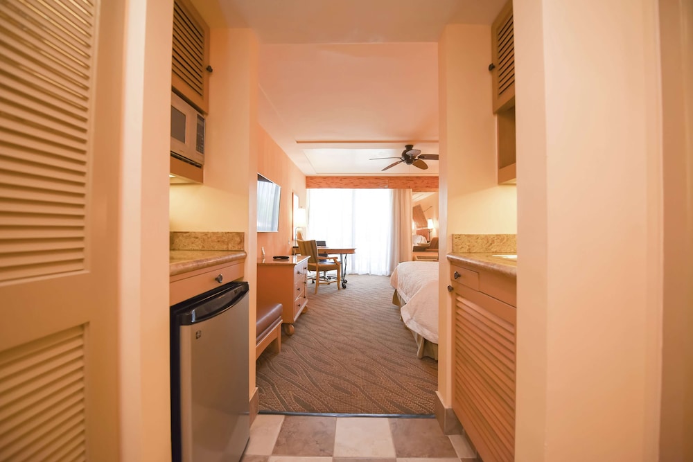 Hampton Inn Key Largo Manatee Bay — Hotel rooms in Key Largo, Florida