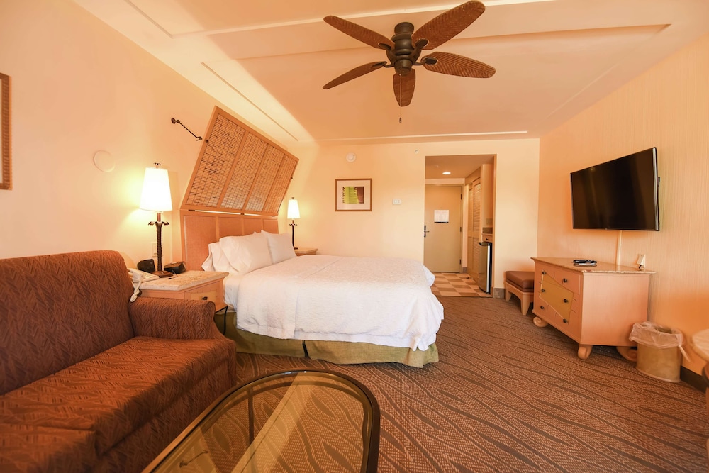 Hampton Inn Key Largo Manatee Bay — Hotel rooms in Key Largo, Florida