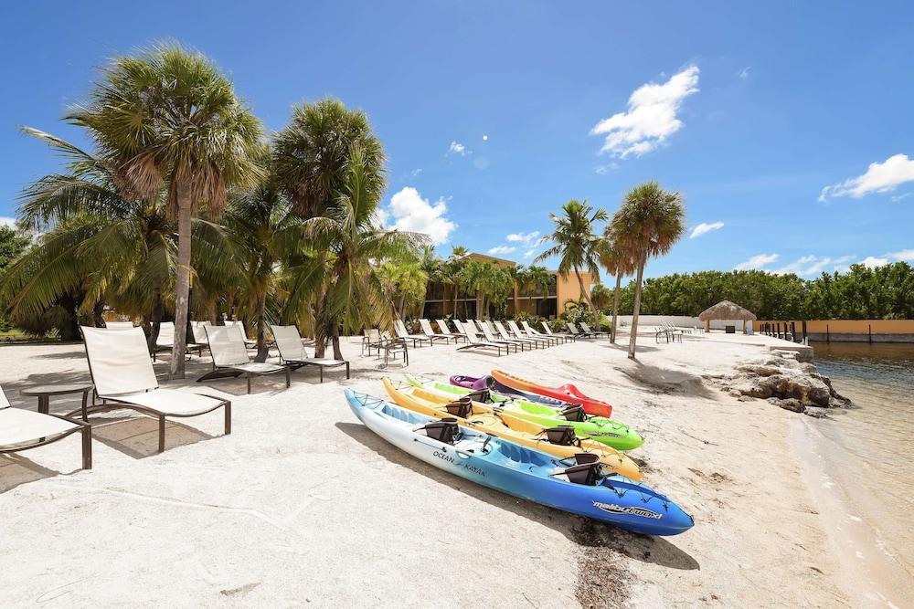 Hampton Inn Key Largo Manatee Bay — Beach in Key Largo, Florida