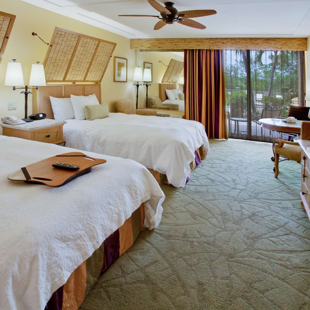 Hampton Inn Key Largo Manatee Bay — Hotel rooms in Key Largo, Florida