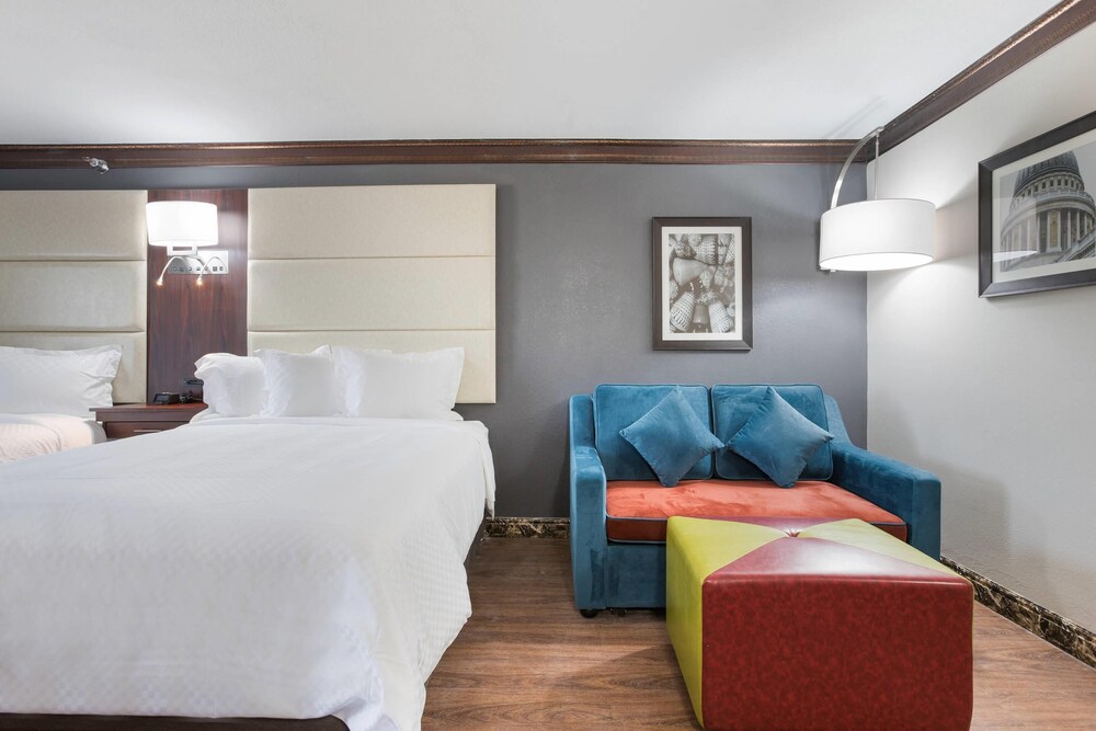 The Leo Collection Detroit, an Ascend Collection Hotel — Hotel rooms in Lincoln Park, Michigan