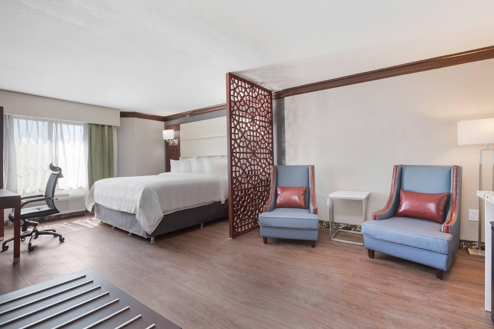 The Leo Collection Detroit, an Ascend Collection Hotel — Hotel rooms in Lincoln Park, Michigan
