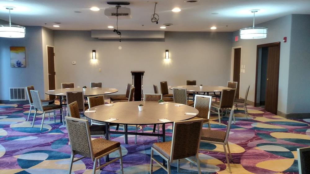 The Leo Collection Detroit, an Ascend Collection Hotel — Hotel building in Lincoln Park, Michigan