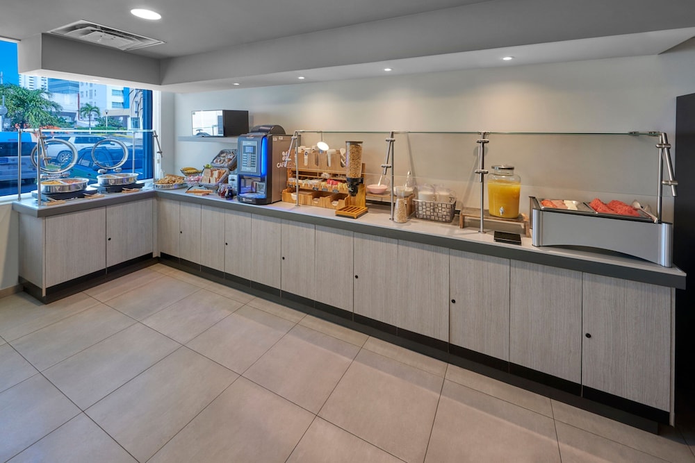 City Express Junior by Marriott Cancun — Restaurant in Cancun, Quintana Roo