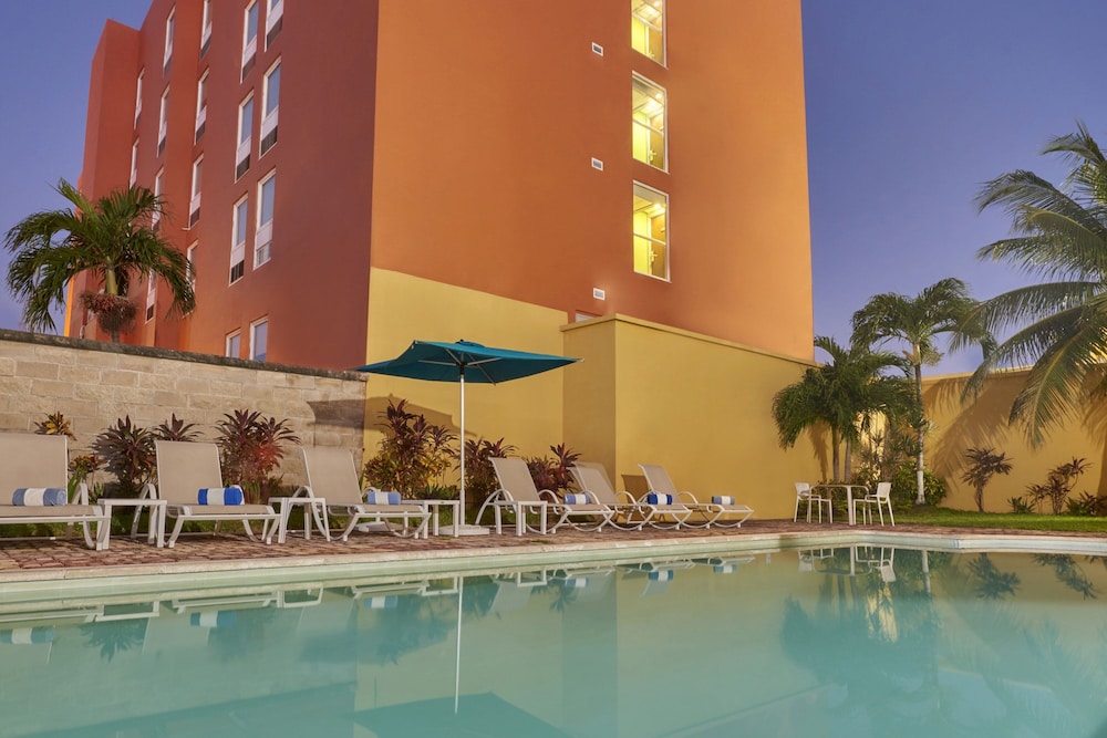 City Express Junior by Marriott Cancun — Main photo in Cancun, Quintana Roo