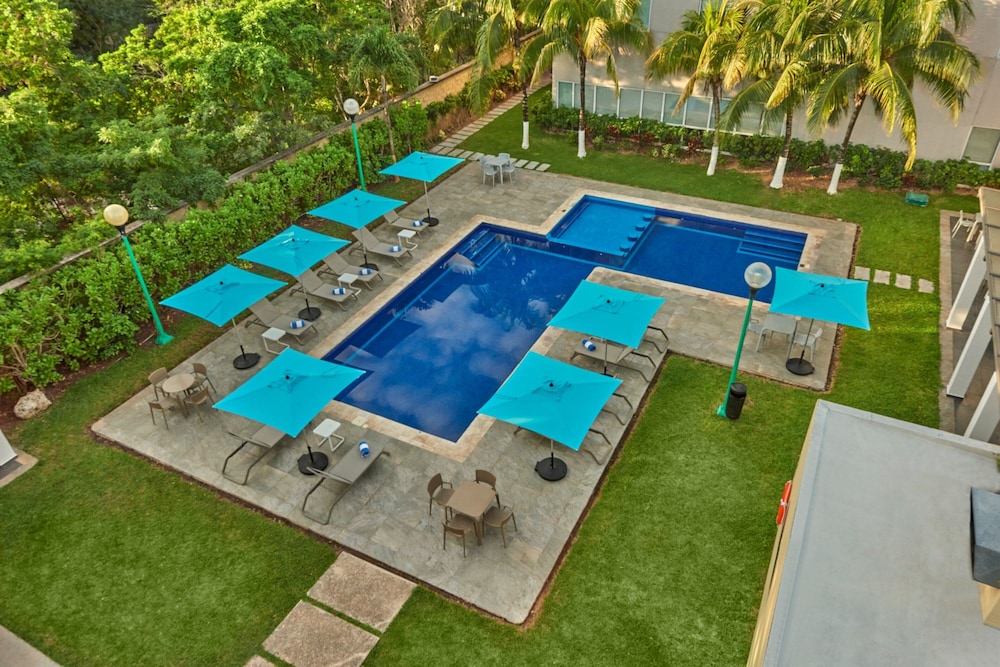 City Express by Marriott Playa Del Carmen — Pool in Playa del Carmen, Quintana Roo