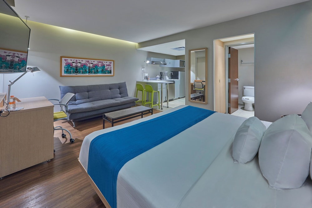 City Express by Marriott Playa Del Carmen — Rooms in Playa del Carmen, Quintana Roo