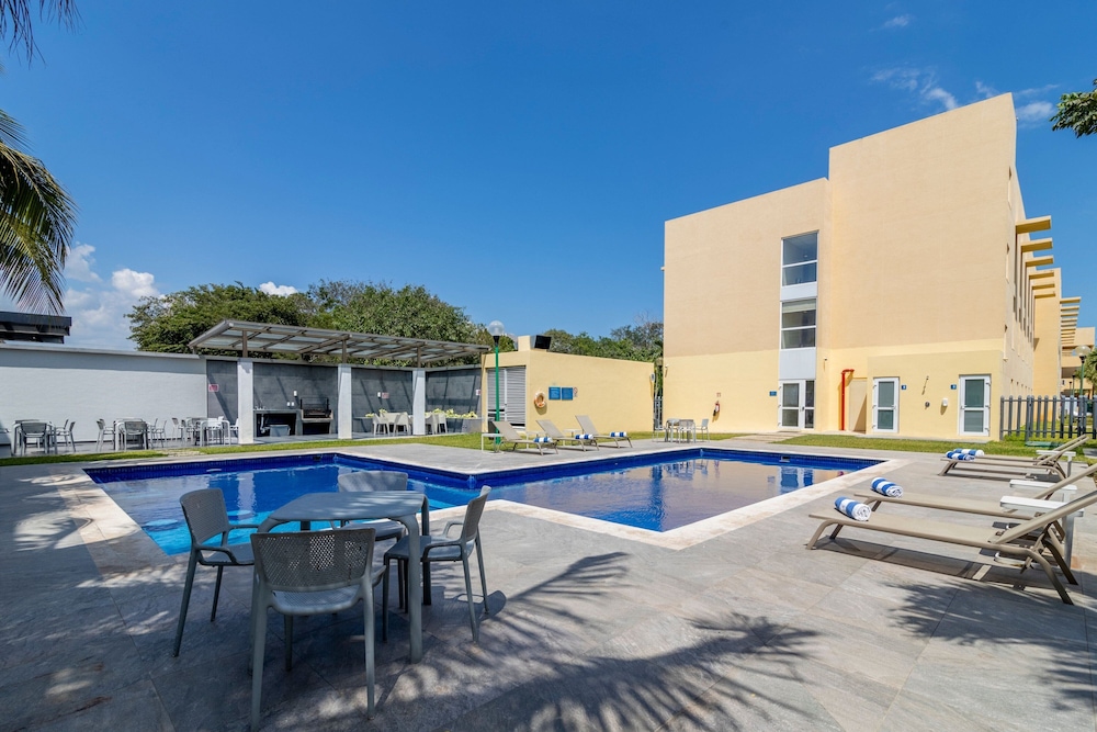 City Express by Marriott Playa Del Carmen — Pool in Playa del Carmen, Quintana Roo