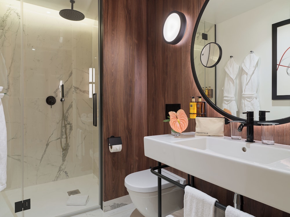 H10 Madison — Hotel rooms in Barcelona, Catalonia