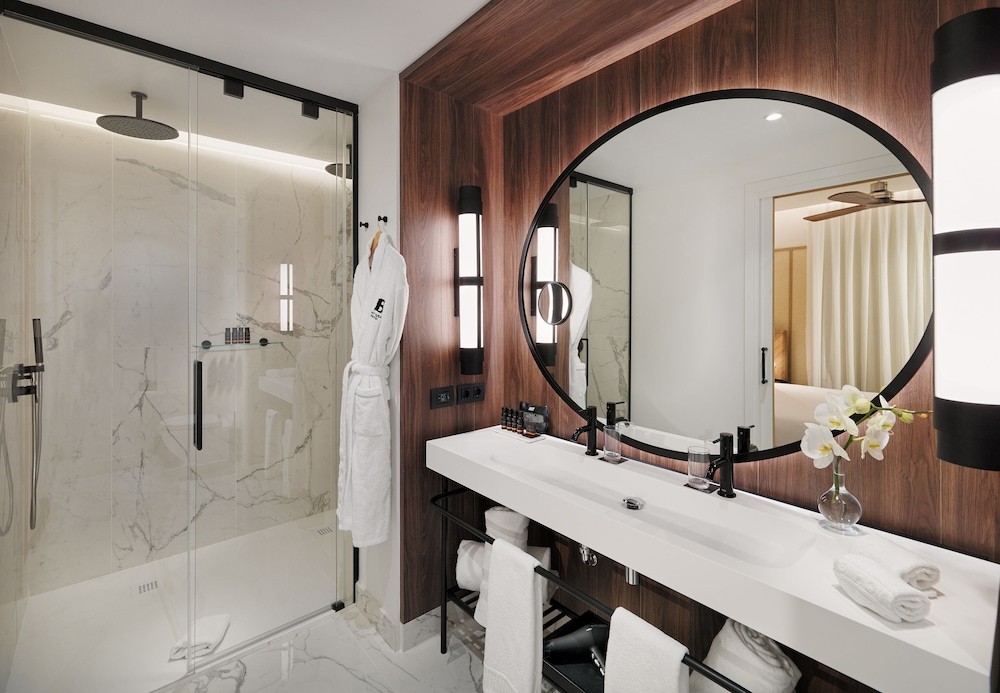H10 Madison — Hotel rooms in Barcelona, Catalonia