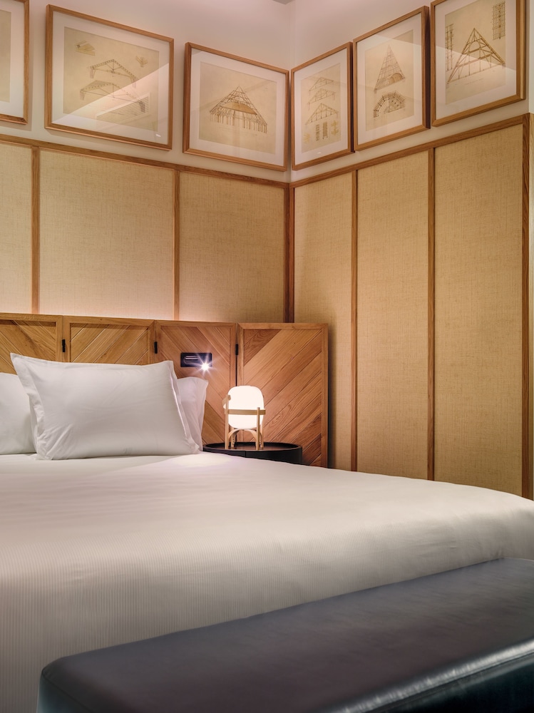 H10 Madison — Hotel rooms in Barcelona, Catalonia