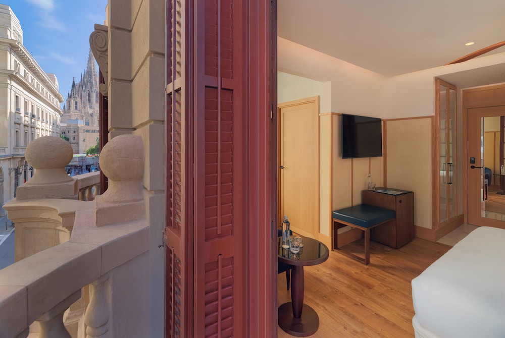 H10 Madison — Hotel rooms in Barcelona, Catalonia
