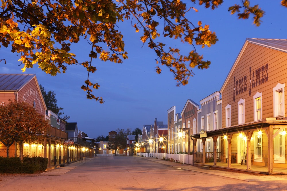 Disney Hotel Cheyenne — Attractions in the area in Disneyland Paris, Ile-de-France