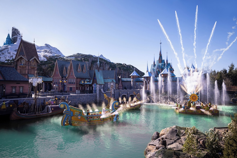 Disney Hotel Cheyenne — Attractions in the area in Disneyland Paris, Ile-de-France