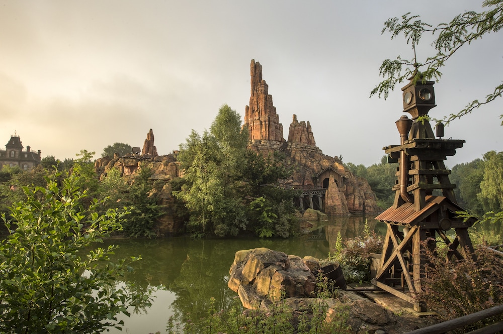Disney Hotel Cheyenne — Attractions in the area in Disneyland Paris, Ile-de-France