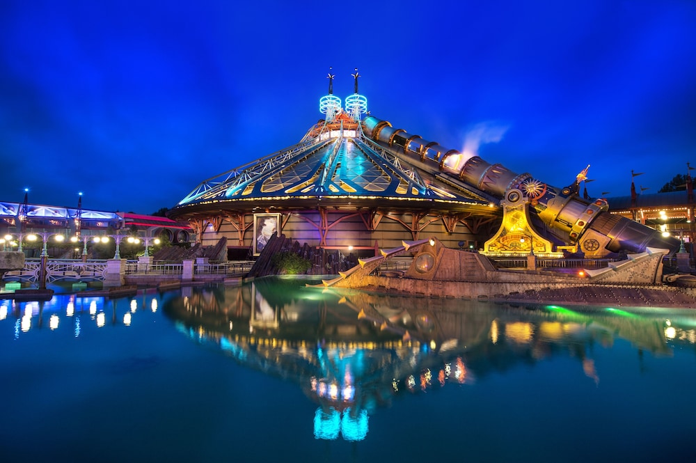 Disney Newport Bay Club — Attractions in the area in Disneyland Paris, Ile-de-France