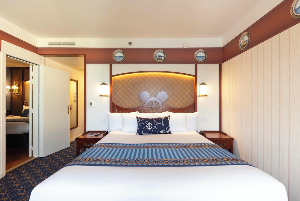 Disney Newport Bay Club — Hotel rooms in Disneyland Paris, Ile-de-France