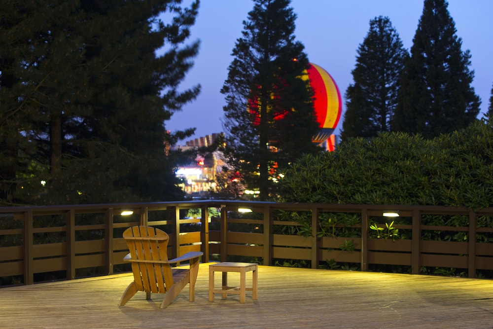 Disney Sequoia Lodge — Attractions in the area in Disneyland Paris, Ile-de-France
