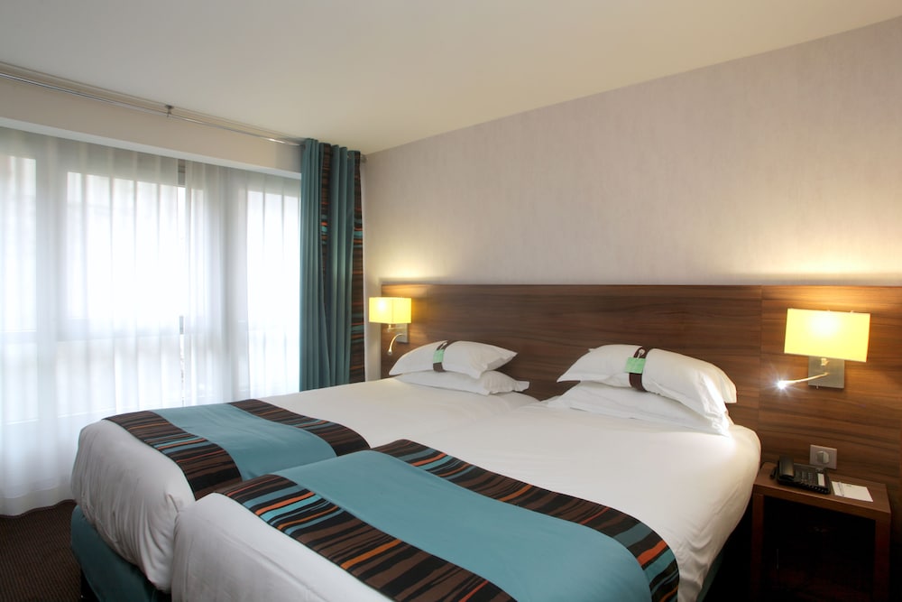 Holiday Inn Paris - Montmartre by IHG — Hotel rooms in Paris, Ile-de-France