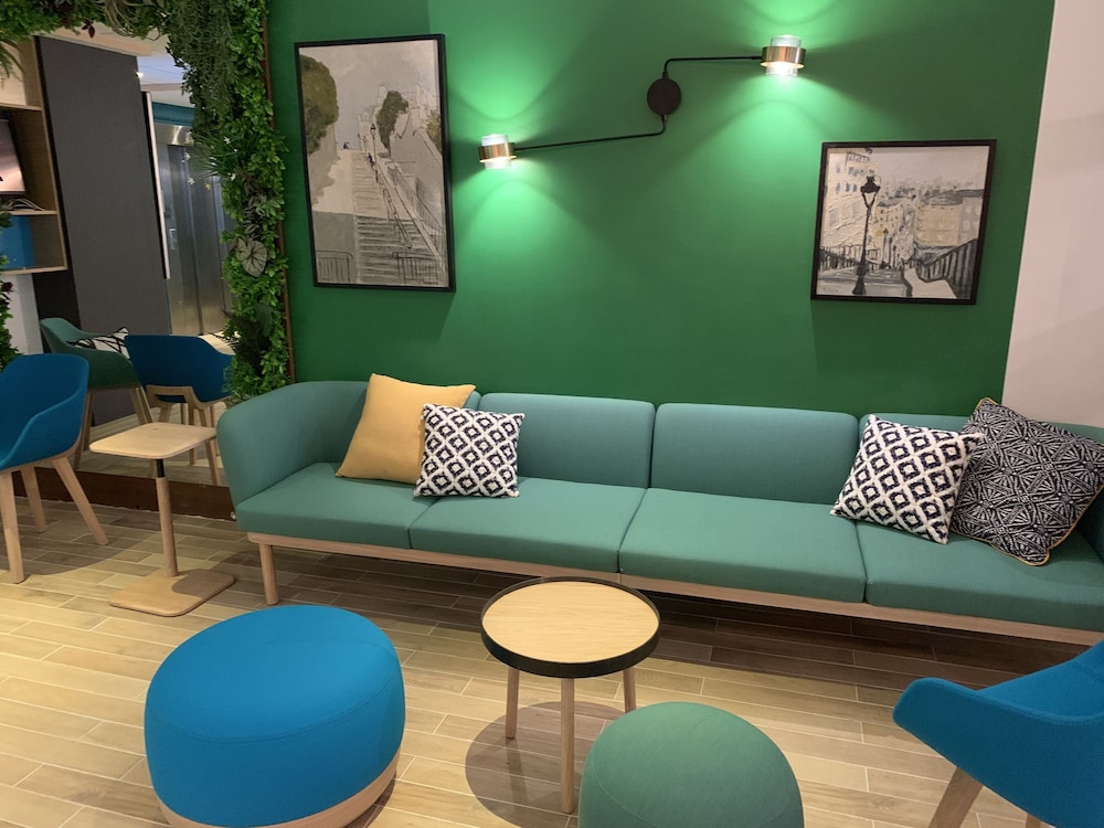 Holiday Inn Paris - Montmartre by IHG — Restaurant & bars in Paris, Ile-de-France