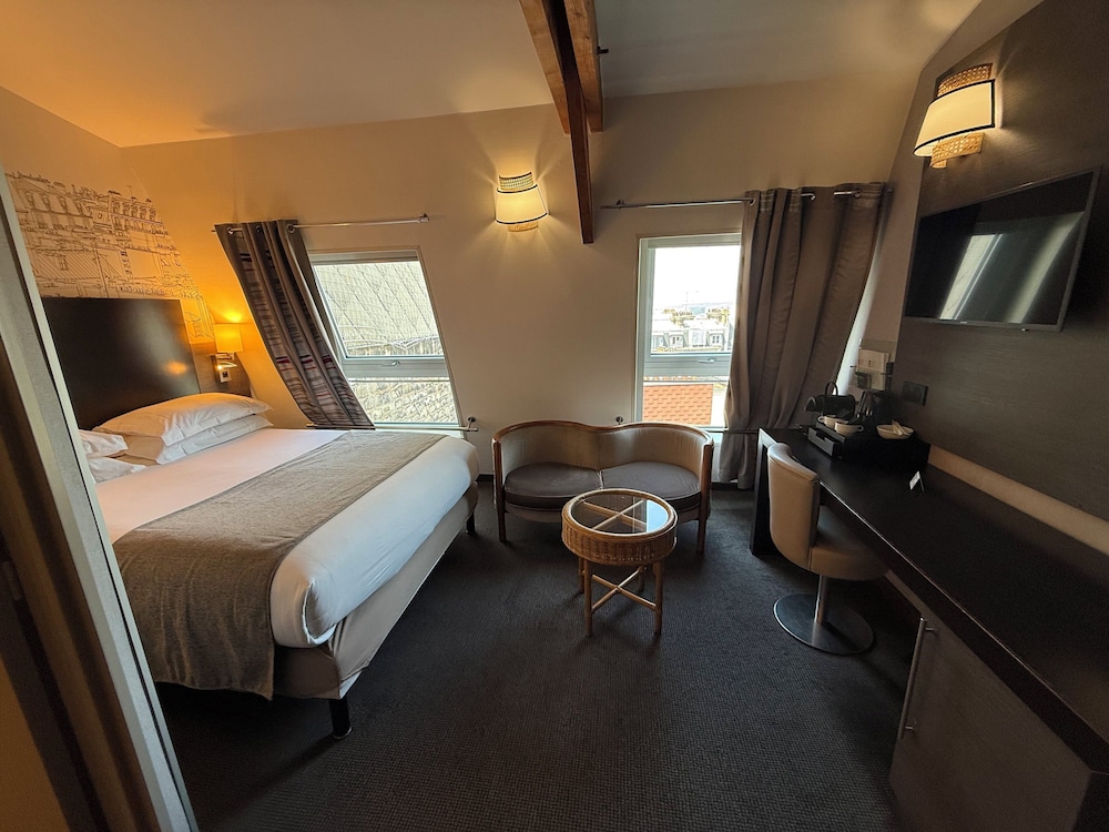 Holiday Inn Paris - Montmartre by IHG — Hotel rooms in Paris, Ile-de-France