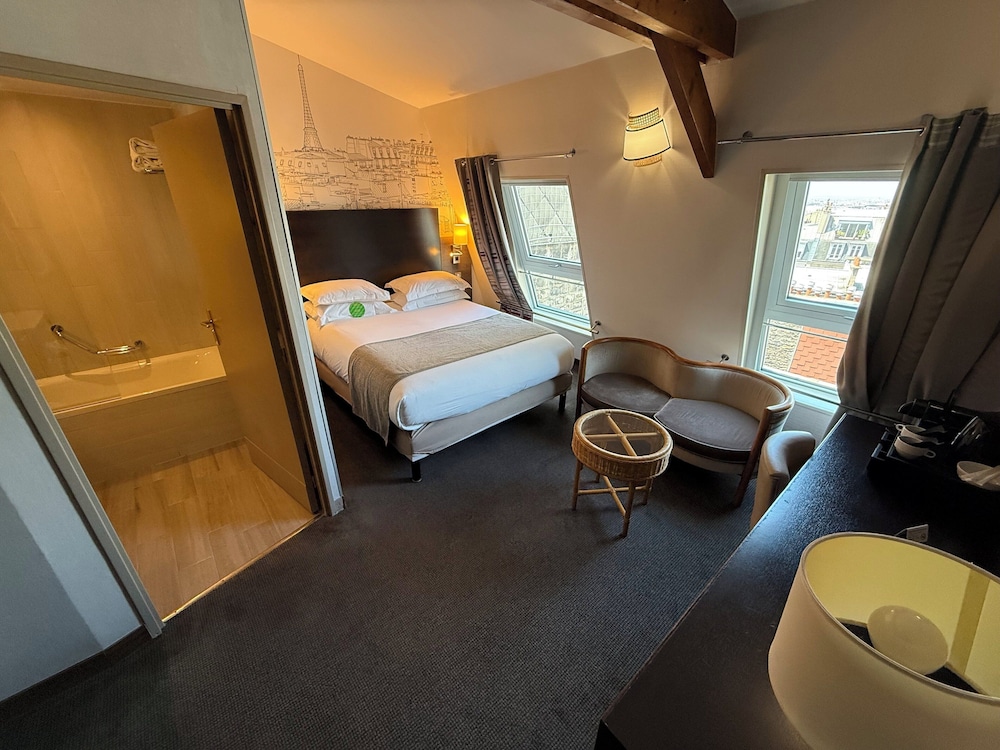 Holiday Inn Paris - Montmartre by IHG — Hotel rooms in Paris, Ile-de-France
