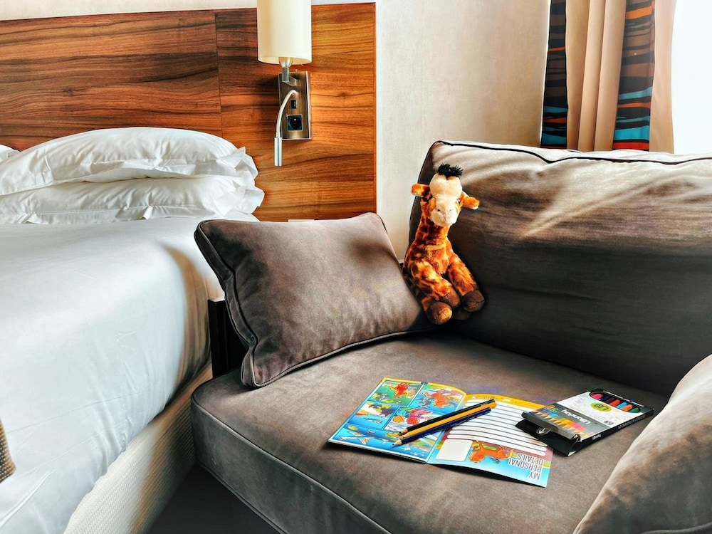 Holiday Inn Paris - Montmartre by IHG — Hotel rooms in Paris, Ile-de-France
