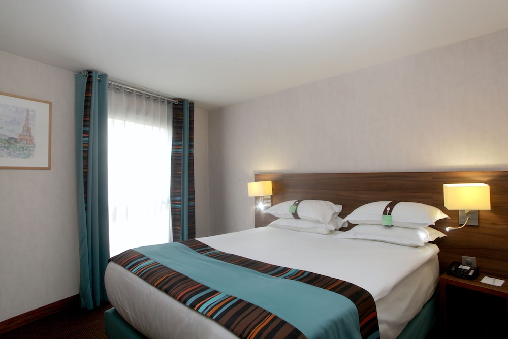 Holiday Inn Paris - Montmartre by IHG — Hotel rooms in Paris, Ile-de-France