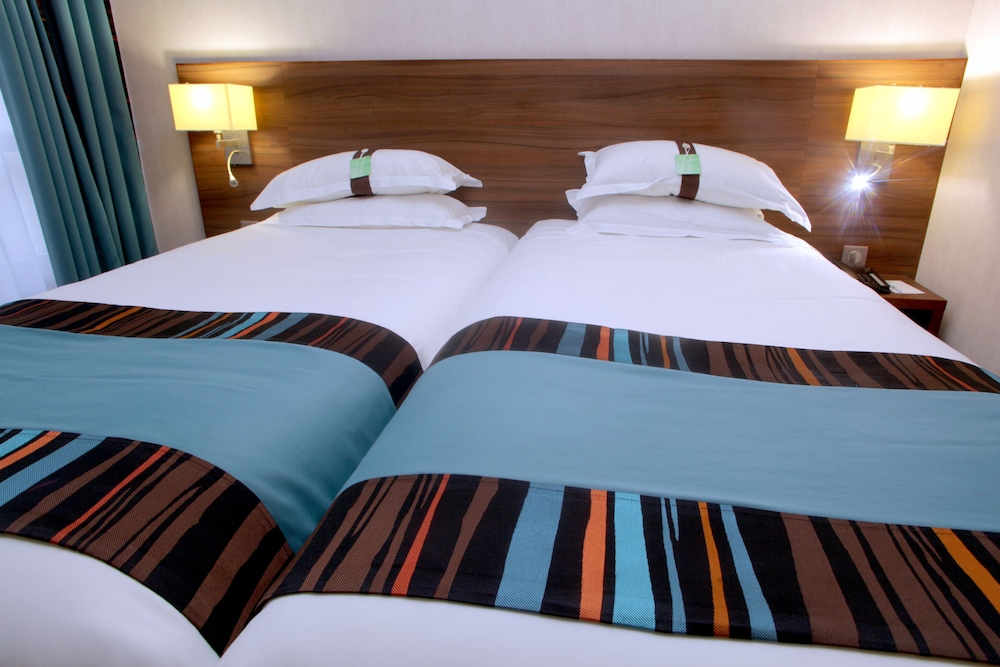 Holiday Inn Paris - Montmartre by IHG — Hotel rooms in Paris, Ile-de-France