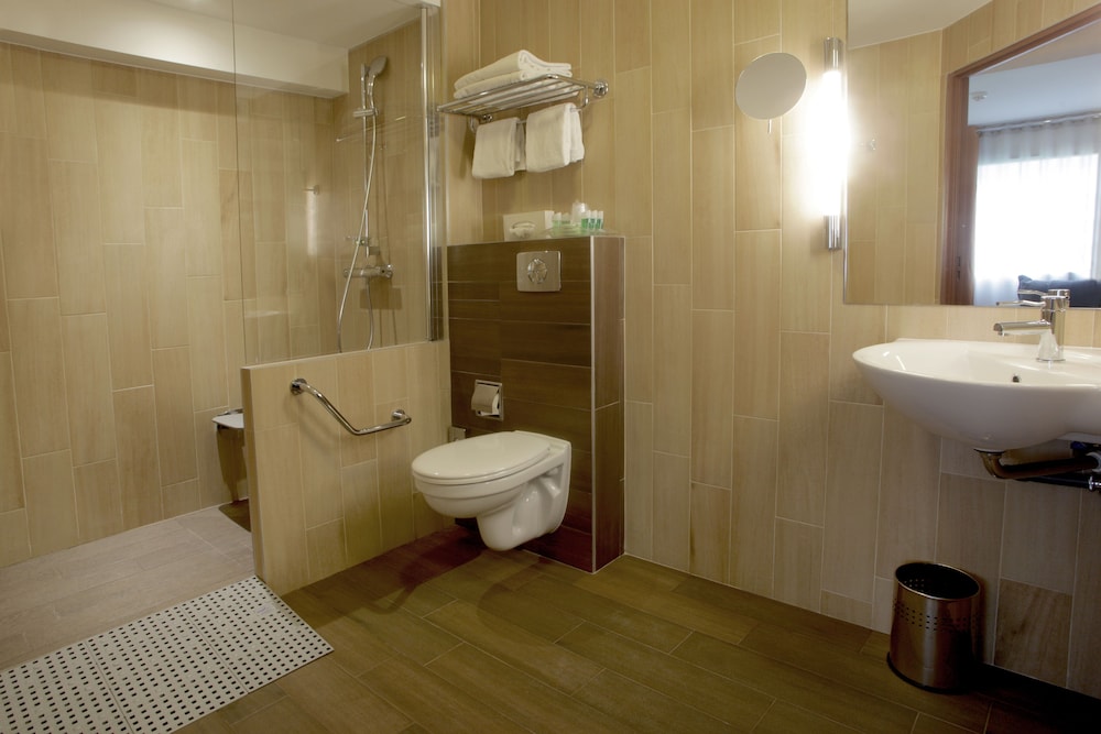 Holiday Inn Paris - Montmartre by IHG — Hotel rooms in Paris, Ile-de-France