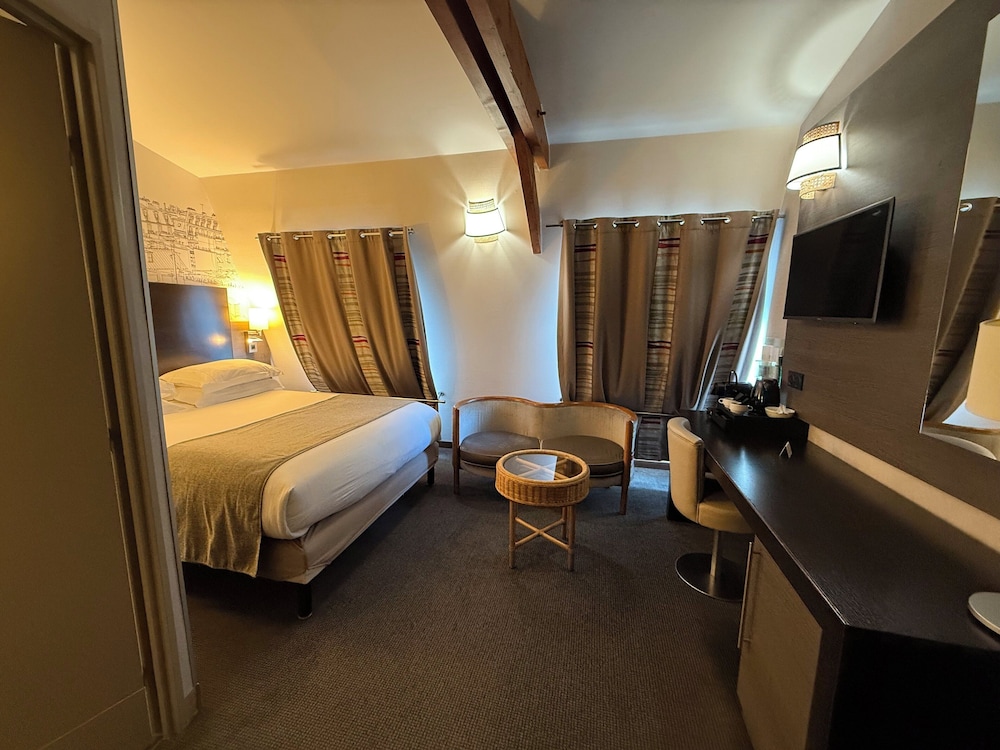 Holiday Inn Paris - Montmartre by IHG — Hotel rooms in Paris, Ile-de-France