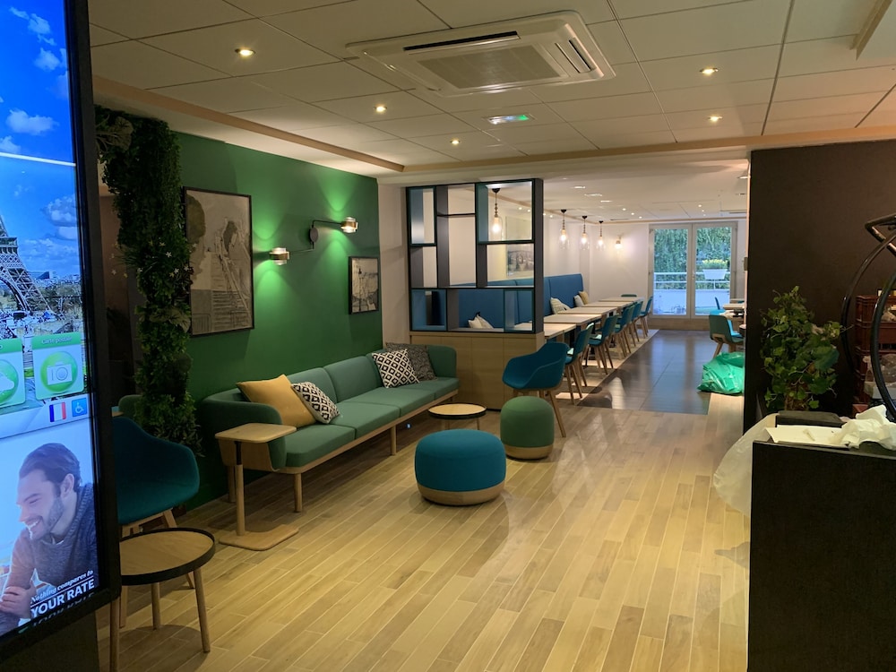 Holiday Inn Paris - Montmartre by IHG — Restaurant & bars in Paris, Ile-de-France