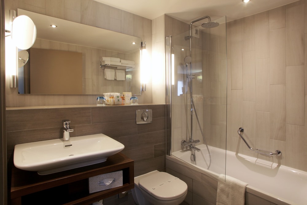 Holiday Inn Paris - Montmartre by IHG — Hotel rooms in Paris, Ile-de-France