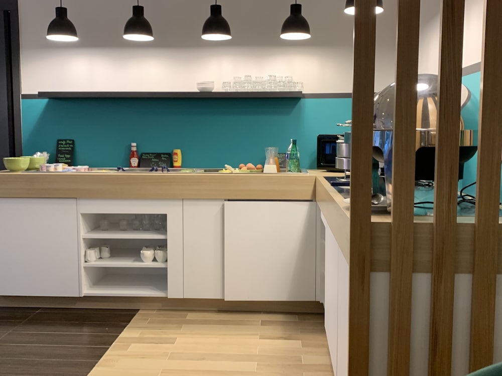 Holiday Inn Paris - Montmartre by IHG — Restaurant & bars in Paris, Ile-de-France