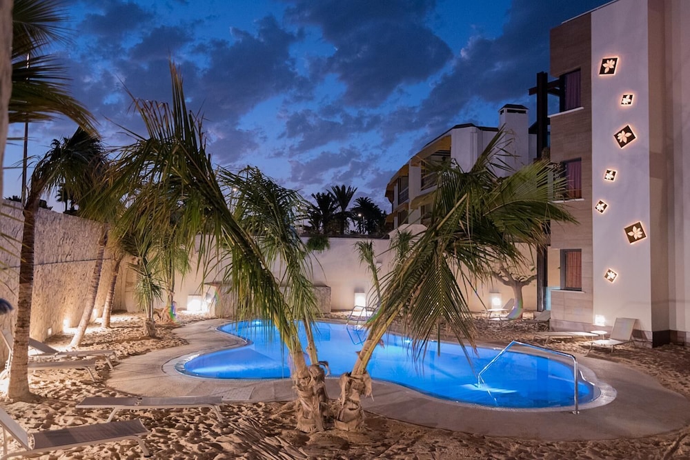 Alhambra Boutique — Swimming pool in Playa del Ingles, Canary Islands