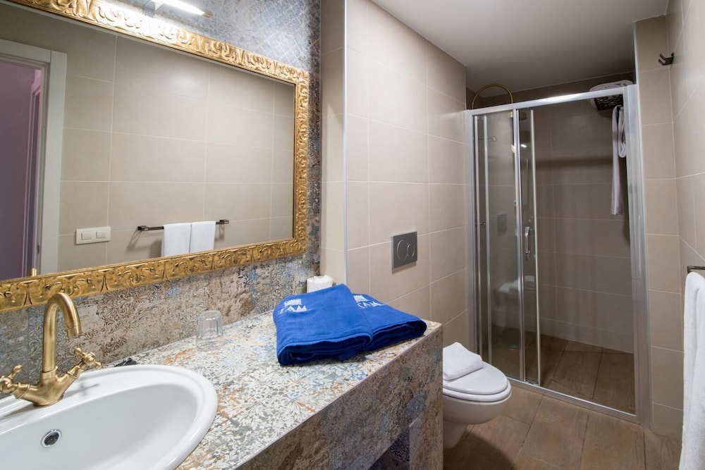 Alhambra Boutique — Hotel rooms in Playa del Ingles, Canary Islands