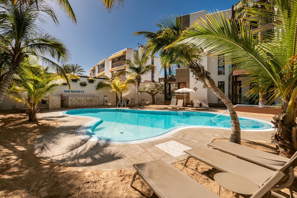 Alhambra Boutique — Swimming pool in Playa del Ingles, Canary Islands