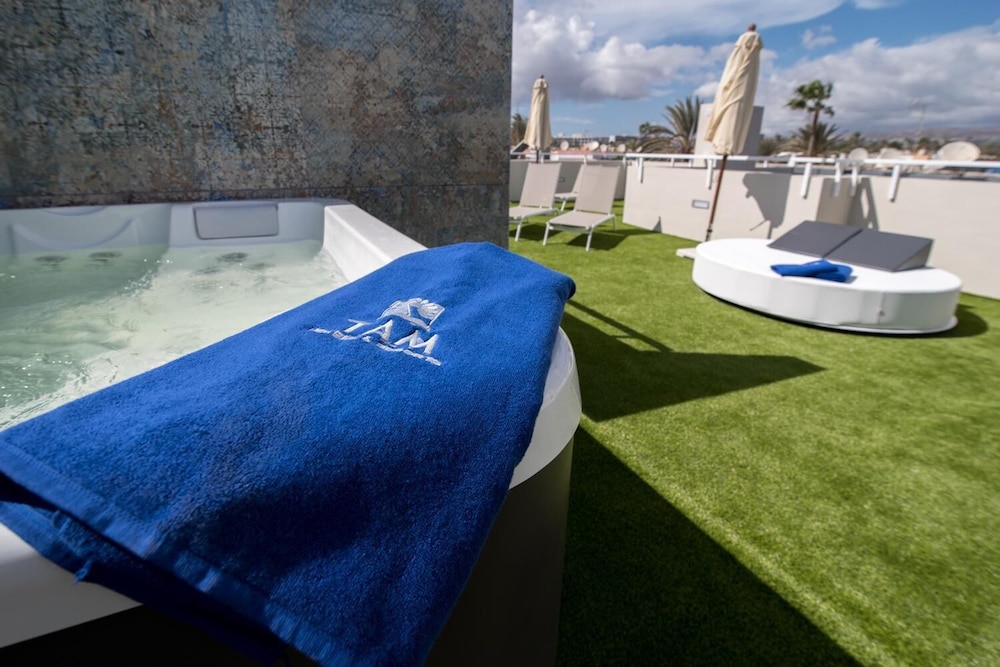 Alhambra Boutique — Spa in Playa del Ingles, Canary Islands