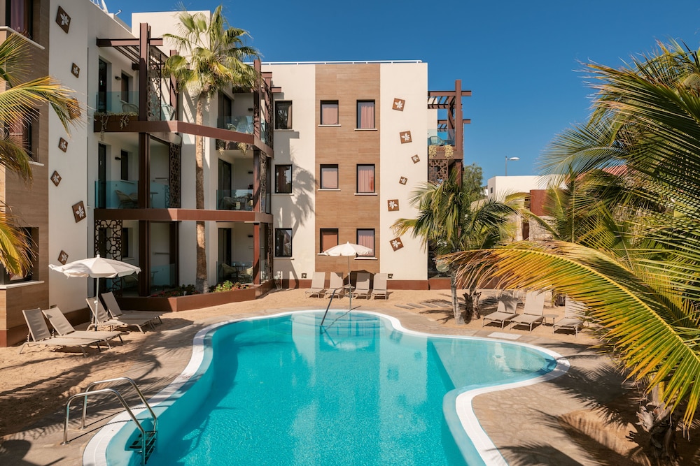 Alhambra Boutique — Swimming pool in Playa del Ingles, Canary Islands