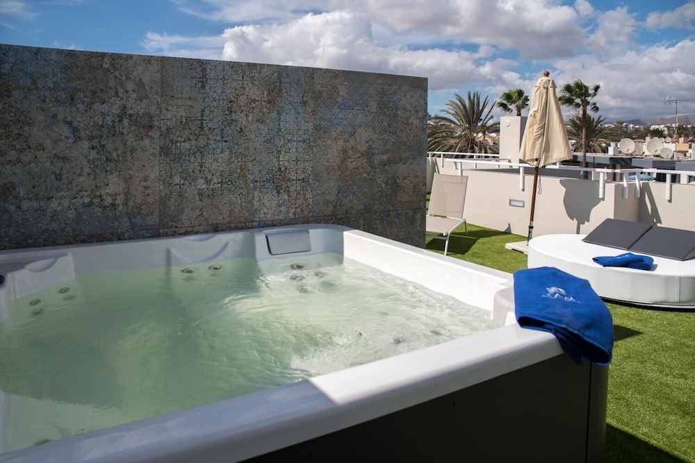Alhambra Boutique — Spa in Playa del Ingles, Canary Islands