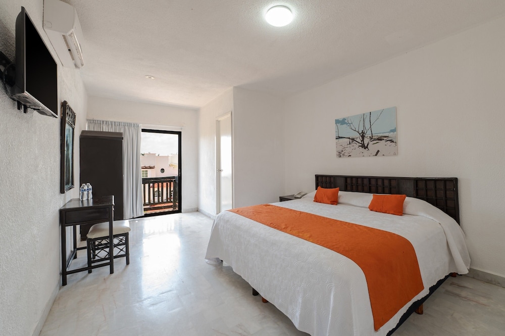 Hotel Imperial Laguna Faranda — Hotel rooms in Cancun, Quintana Roo
