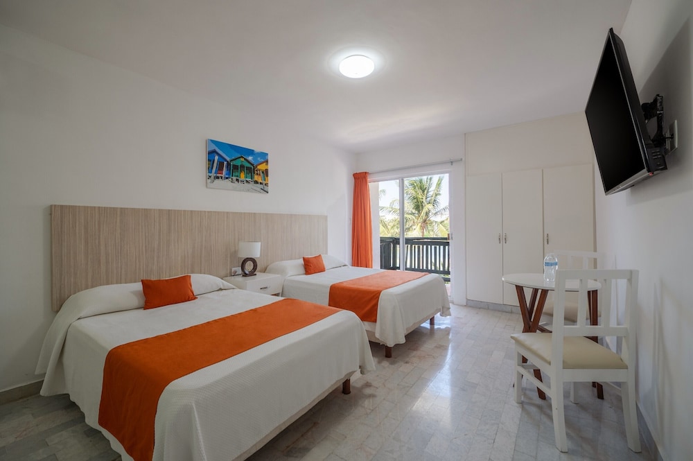 Hotel Imperial Laguna Faranda — Hotel rooms in Cancun, Quintana Roo